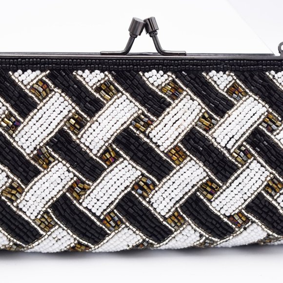 BLACK, WHITE & TRI-GOLD BEADED EVENING BAG - Picture 5 of 7
